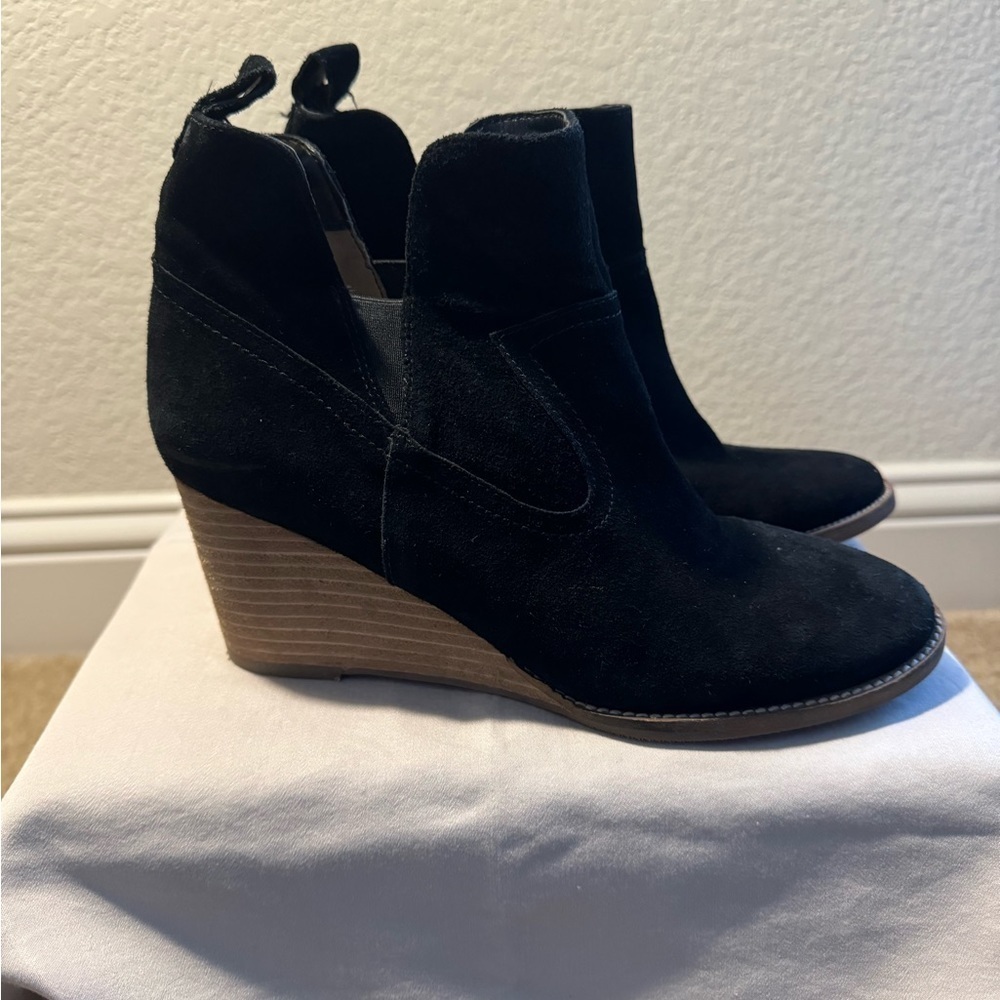 Blondo Waterproof Women's Wedge Bootie Black Suede Boots - Size 9.5